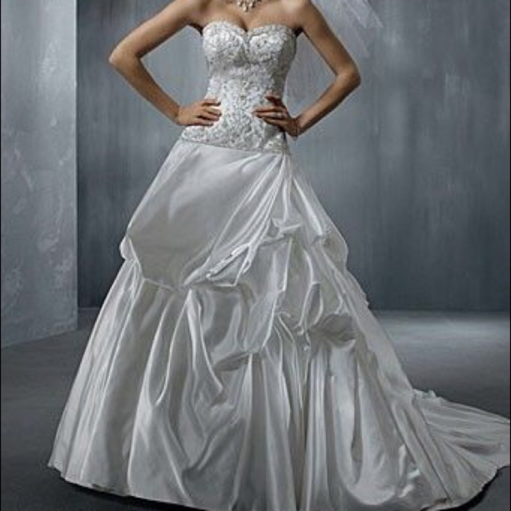 NWT ALFRED ANGELO WEDDING GOWN